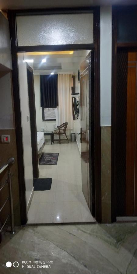 Adb Rooms Udhav Palace New Delhi Extérieur photo