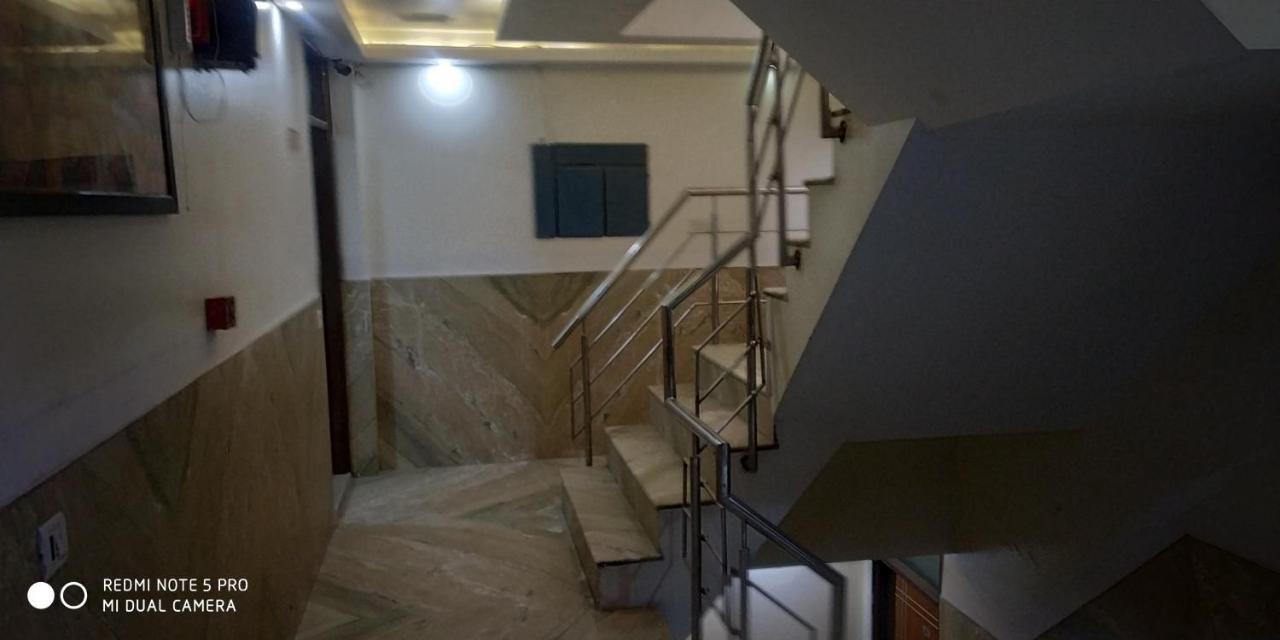 Adb Rooms Udhav Palace New Delhi Extérieur photo
