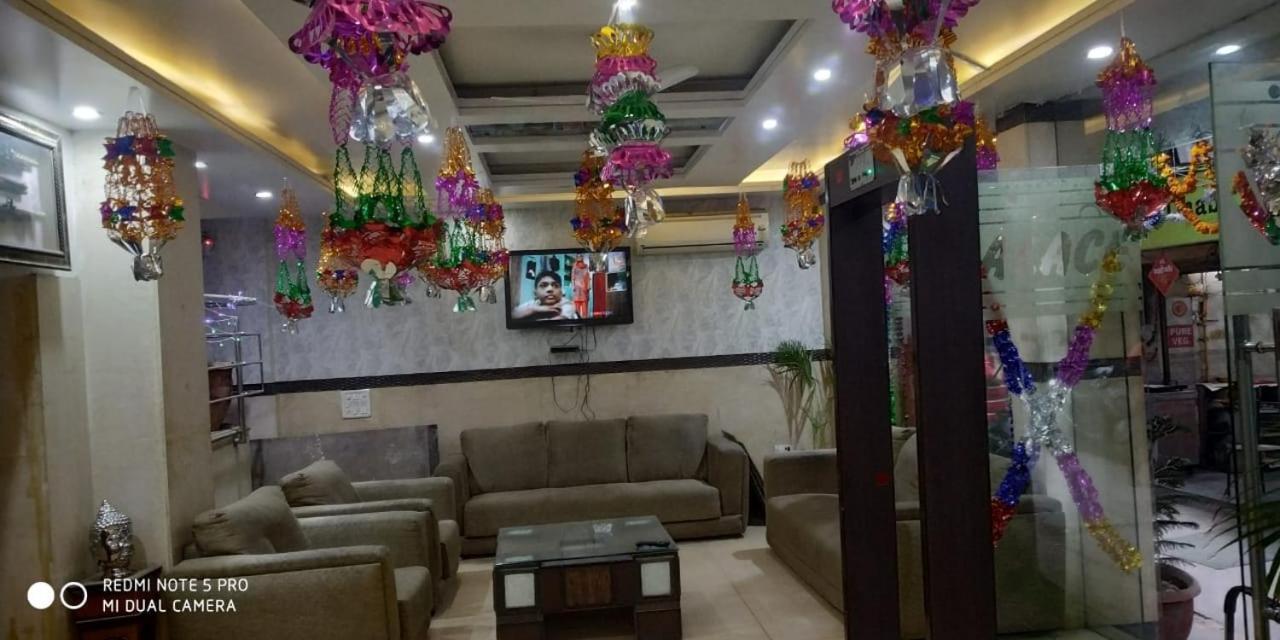 Adb Rooms Udhav Palace New Delhi Extérieur photo